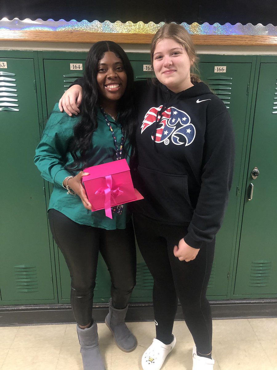 EPCMS_Athletics's tweet photo. Game day tradition is back! Ms. Appleberry was recognized this morning for making an impact. Thank you for always going above and beyond for your students! 💚🏐💛#PantherPride #makinganimpact #BeEvergreen https://t.co/KRHj6IhoWY