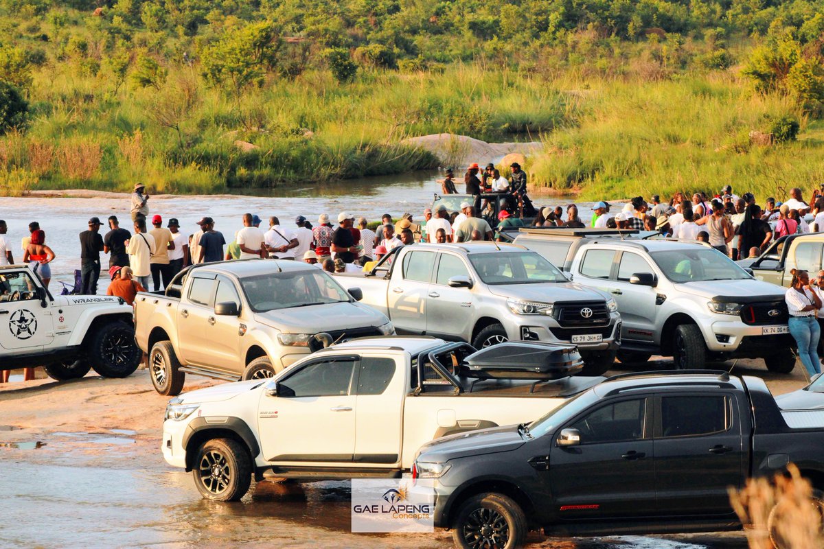 gae_lapeng's tweet photo. When #toyota arrives at #gaelapeng, it’s like rich #bigbrother. 
#events #limpopo #monnakebakkie https://t.co/SC0WgtyhMU