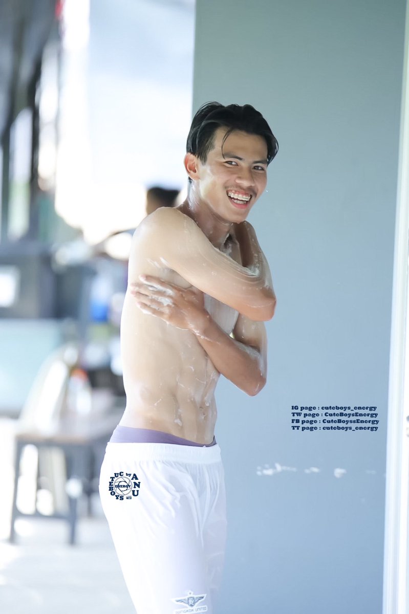CuteBoysEnergy's tweet photo. HBD 19th🎂🎂🎂 ย้อนหลัง น้อง”น้องเอซี” @ac_sry (22Jan) นักบอลหล่อ บอดี้แน่น จากทรูบางกอกยูไนเต็ด / กรุงเทพคริสเตียนวิทยาลัย มีความสุขและสุขภาพแข็งแรง เล่นบอลเก่งโหดๆ ติดธงไวๆน๊าาา ⚽️⚽️⚽️💜💛💯
#ACsrc_energy
#BCC_Energy
#truebangkokunited_energy https://t.co/uzVN7vdMVD