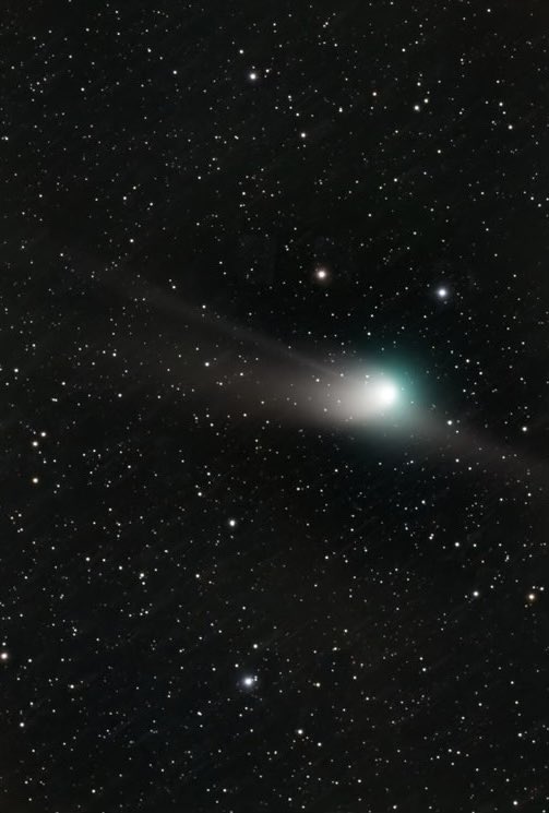 How exciting! My first look at comet c2022 e3 (ztf). The last time this green visitor passed by Earth was 50,000 years ago…back when Neanderthals and Early Homo Sapiens shared the planet! I took from my back yard in Victoria BC. 

Special thanks to <a href="/KevinAstrokev/">Kevin Earp 🔭🌜☀️🪐⭐</a> for the help!