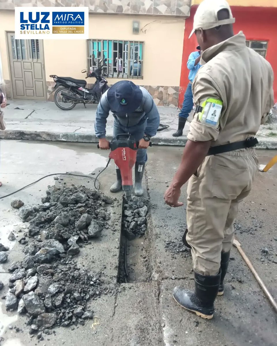 LuzSevillano's tweet photo. Resultados de la visita a Florida, Valle donde se estan llevando a cabo arreglos por parte de Acuavalle, quienes atendieron nuestros requerimientos para esta población. Gestión del @PartidoMIRA
#acuavalle #acueducto #valle #florida #partidomira #gestion https://t.co/FmibHSbsOg