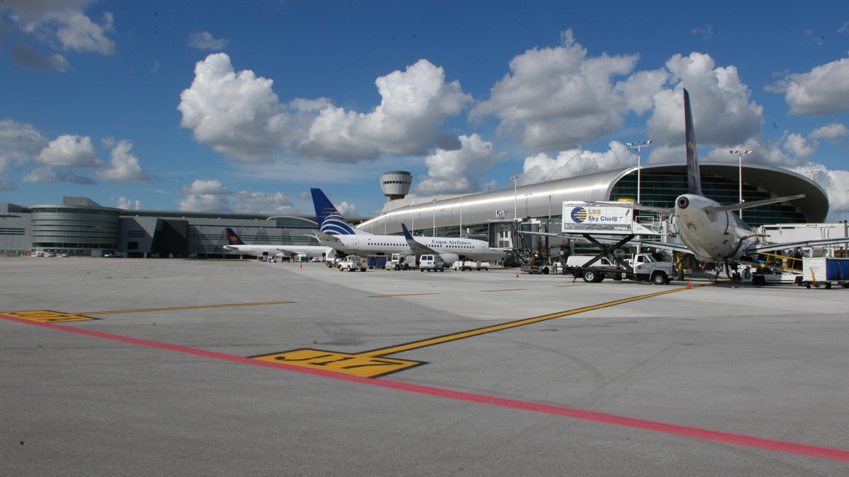 Esri Blog on Twitter "Miami International Airport transforms airfield inspections with mobile