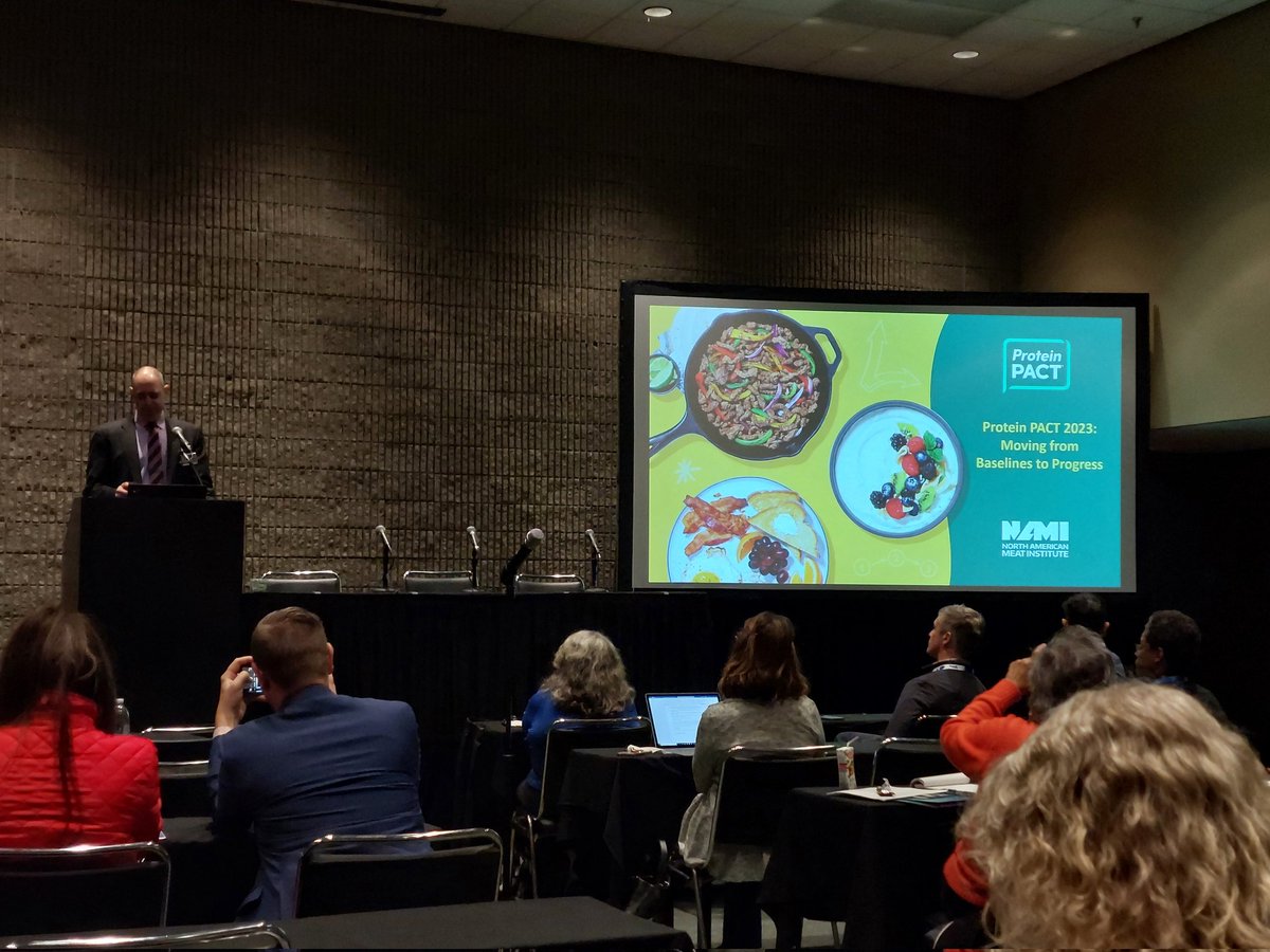 Eric Mittenthal from the North American #Meat Institute describes the activities of #NAMI and of the #ProteinPact at the #AnimalAgriculture #Sustainability Summit at #Ippe2023. Simply inspiring 🙌 

#IPPE