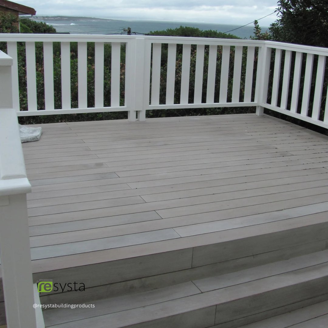 resystaproducts's tweet photo. Resysta decking is far more durable than wood, but it’ll never look worn out or faded. 💚🍃

Follow us for more! 💚

#resysta #resystabuildingproducts #resystadecking #thebetterwood #decking #deckingideas #deckingdesign #modedurable #sustainablefuture #sustainablearchitecture https://t.co/x1a1xYw5L2