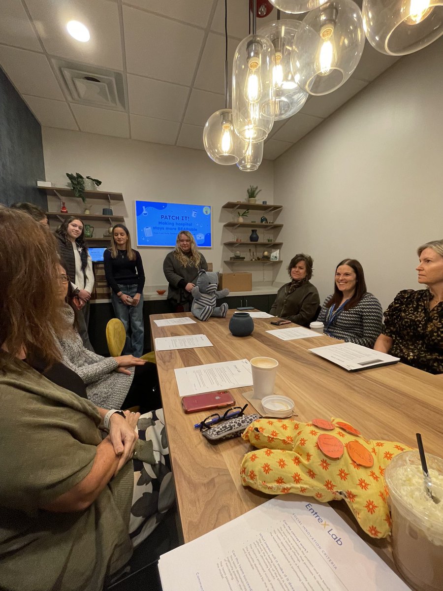 UAwilmington's tweet photo. ENTRE-X Innovation Class Is Taking ACTION And Gaining TRACTION! Kaya Blair, Bella Caraballo, &amp; Emily Copeland practiced their social innovation pitch with a panel of experts. Next steps are to gear up for the trial on Feb. 14—stay tuned! 

#UAInnovation #UAUpperSchool #EntreX https://t.co/HuBNEvSMG5