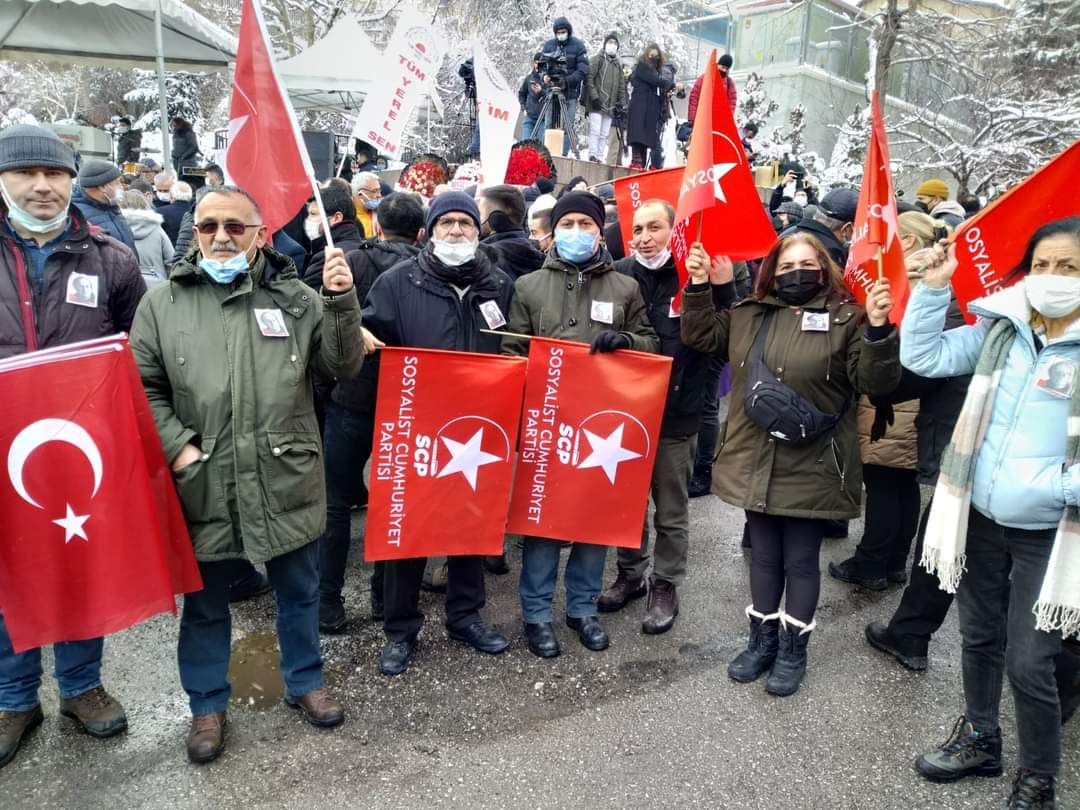 UĞUR MUMCU’ların bıraktığı yerden görevi devralıyoruz. Emperyalizmin, desteklediği bölücü teröre ve ortaçağ kalıntısı tarikatlara karşı mücadelemiz sürecektir. Kemalist devrimi tamamlama, tam bağımsız Türkiye kurma yolunda #UgurMumcu mücadelemize ışık tutmaya devam ediyor.
