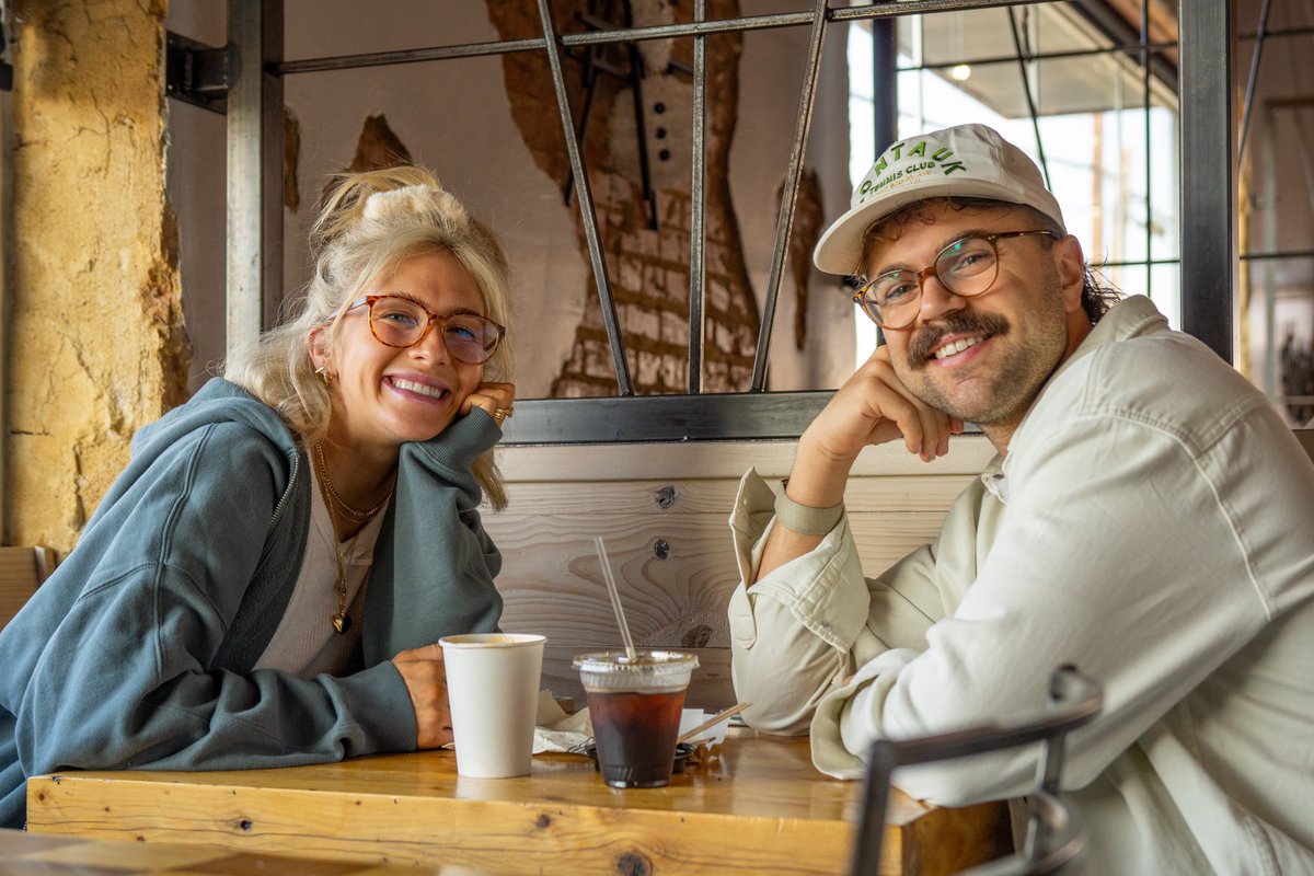 ToastedK's tweet photo. Nothing but smiles over here. 😁
Come beat those rainy day blues with @toastedcoffee. 🌧️ ☕️
#toastedcoffee #letsgettoasted #dfwcoffee #dfwfoodie #foodies #dallas #plano #coffe #coffeeshop https://t.co/vY6qeQoIEB