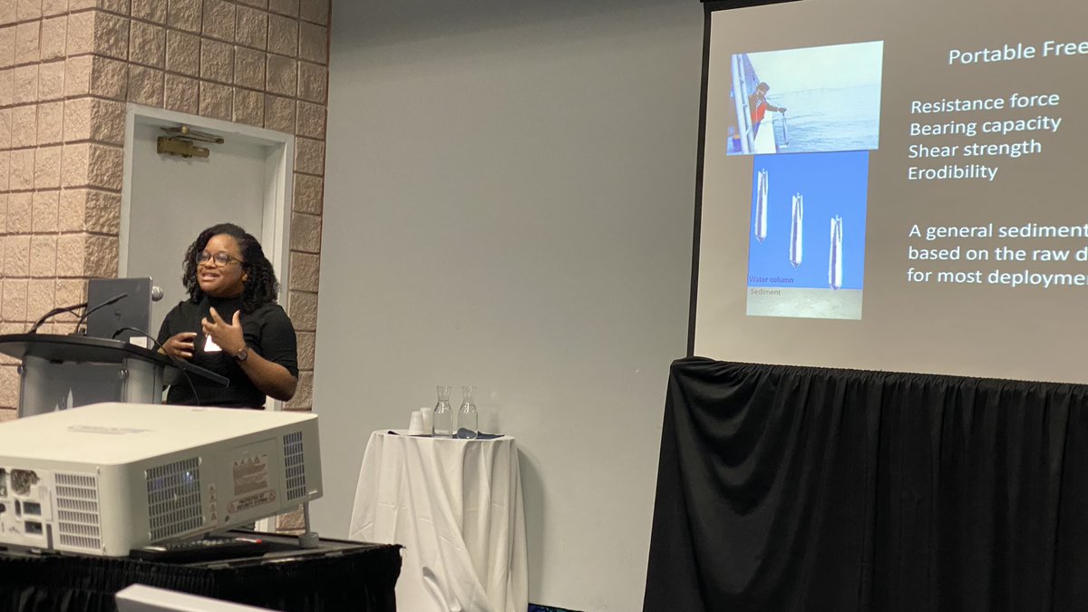 disealab's tweet photo. Chesna Cox shares research on sediment stability during #BaysandBayous Symposium.
#DISLresearch https://t.co/O5hzKhGubi