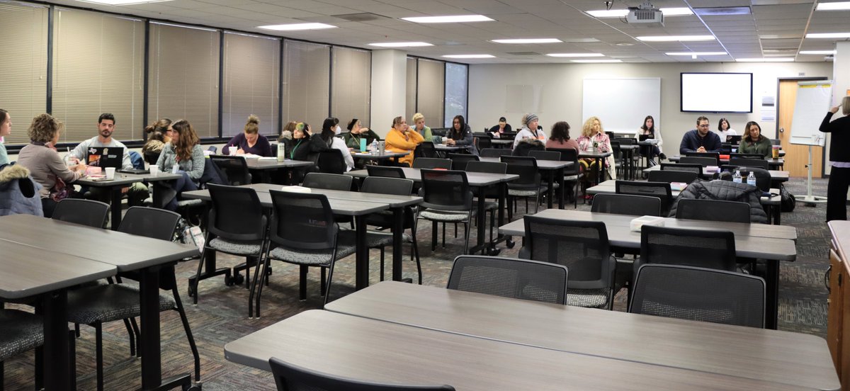 ECISD_Bil_ESL's tweet photo. Thank you, @DrSMercuri, for the amazing "Making Cross-Linguistic Connections in the Dual Language Classrooms" PD. ππβ€οΈππ #MakingLanguageVisible #LevelingUp #BiggerBolderBetter #Prek #Kindergarten #Bilingual #DualLanguageRocks https://t.co/OnEKybO3vI