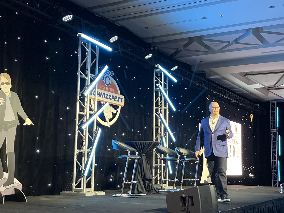 TruMethods's tweet photo. “Self awareness is the leading indicator of a leader’s ability to successfully change and grow.”- @GaryPica, president, TruMethods #schnizzfest https://t.co/lbJTjTUdnz