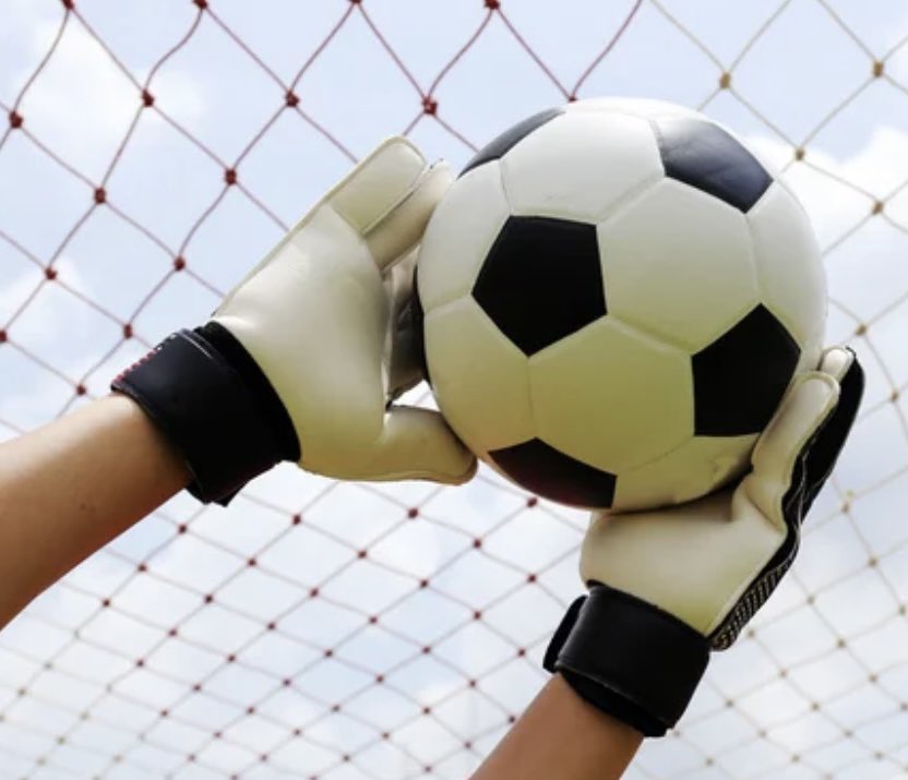 TandrageeA's tweet photo. Goalkeeper needed for our 2007 team.
Get in touch (before the end of January if coming from another club) with Scott via FB messenger if interested.
#onecluboneteam #MUYL #IrishFA #IFA
#tandrageeroversacademy #TRFC #maddenpark #roversHQ #ourclub #homeoftandrageerovers 🧡🖤 https://t.co/r1rcofts8U