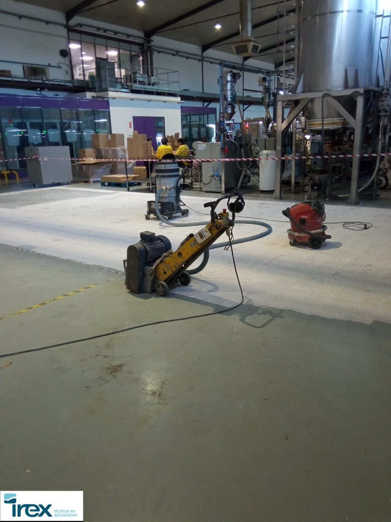 TecnicosIrex's tweet photo. Realizacion de pavimento para industria.
#pavimentos #sikafloor #industriales #industria #sika #pavimentosindustriales
@SikaSpain @Sika 

Tecnicos en Aplicaciones IREX
☎️924 46 26 82
📱669 36 70 31 https://t.co/1Zfe0gfXvv