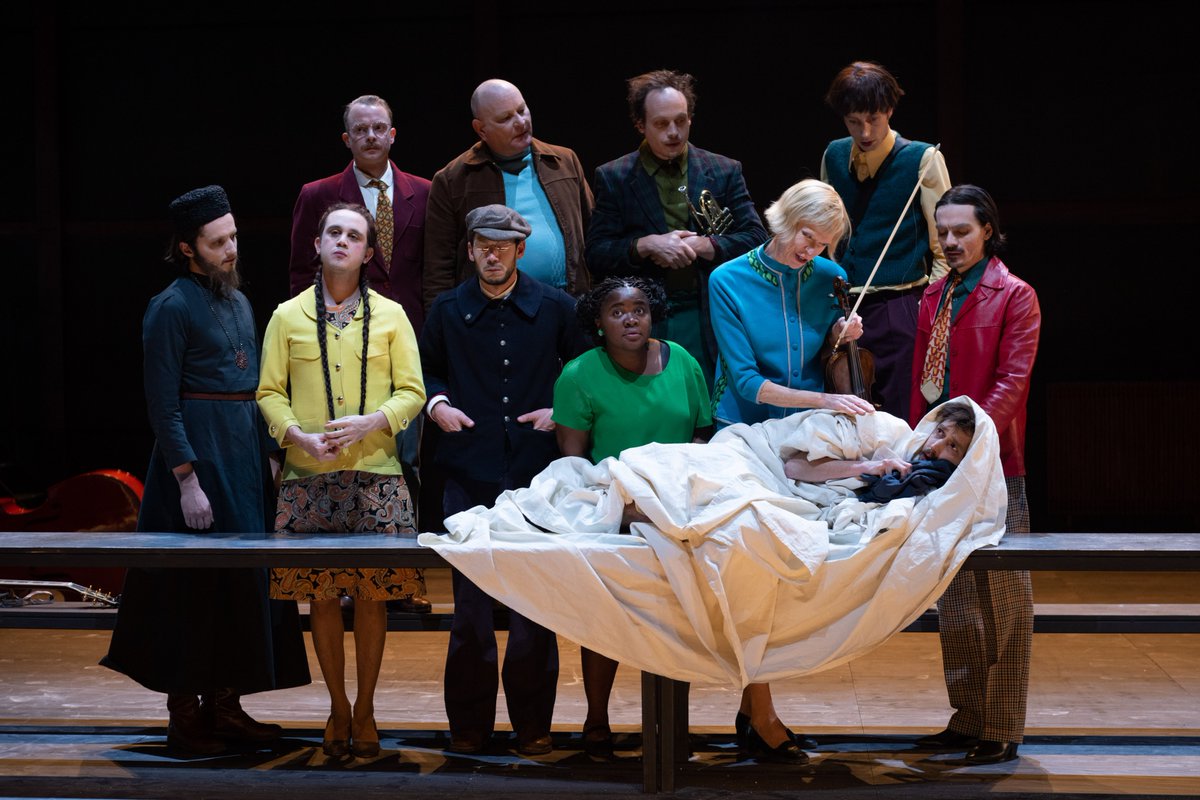 Théâtre Nanterre-Amandiers (@lesamandiers) on Twitter photo #Saison #LeSuicide #Danslapresse 
«Là est la force du spectacle : insuffler mille détails sensibles et drôles pour ne pas désespérer le public. Et rendre justice à cette ironie si noire de Nicolaï Erdman.» <a href="/Telerama/">Télérama</a> TTTT
Spectacle présenté avec et à la <a href="/MC93Bobigny/">MC93</a> #Saison #LeSuicide #Danslapresse 
«Là est la force du spectacle : insuffler mille détails sensibles et drôles pour ne pas désespérer le public. Et rendre justice à cette ironie si noire de Nicolaï Erdman.» <a href="/Telerama/">Télérama</a> TTTT
Spectacle présenté avec et à la <a href="/MC93Bobigny/">MC93</a>