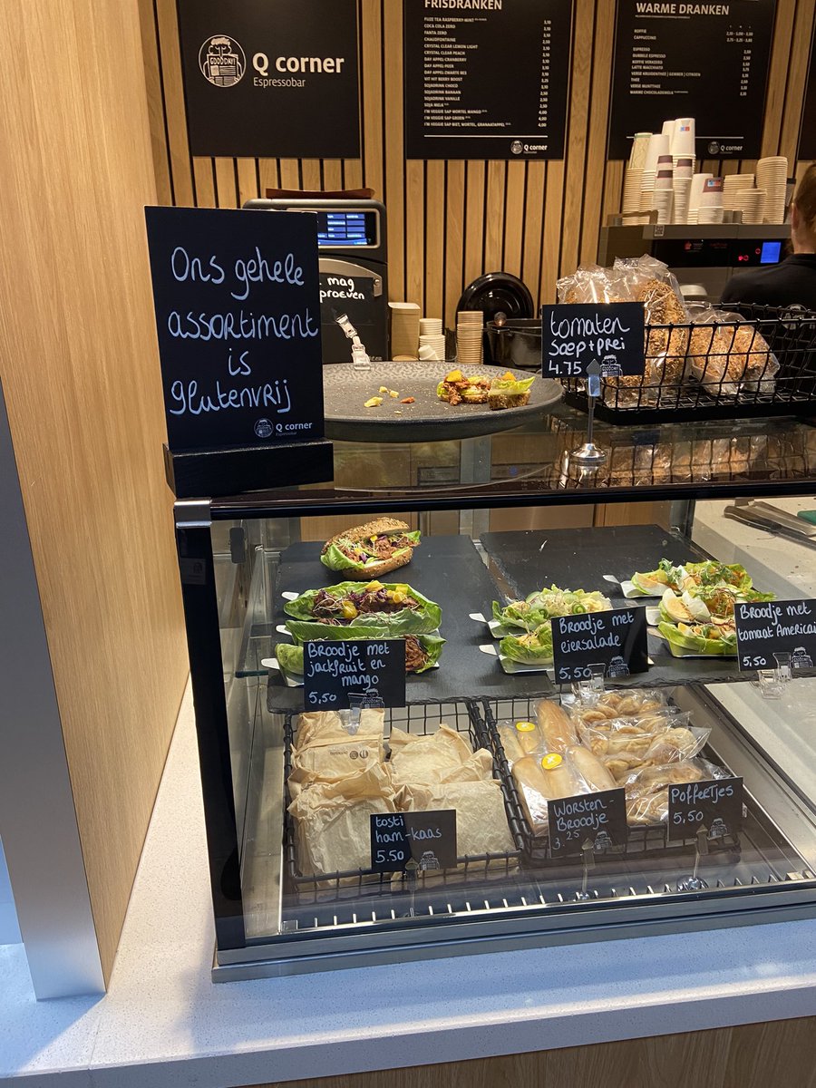 Blij en trots! Mijn ‘eigen’ mooie <a href="/radboudumc/">Radboudumc</a> heeft een volledig #glutenvrije koffie/lunchcorner