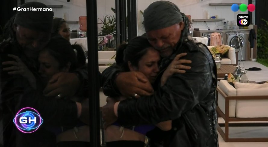 Morelero2's tweet photo. AMO ESTA FOTO Y AMO LA UNIÓN DE ALFA Y ROMI
#GH2022 #GranHermano22 #GH2023 #romi #romigh #love #GH22 #GH2023 #GH2002 #GH23 https://t.co/itqw7XnrWR