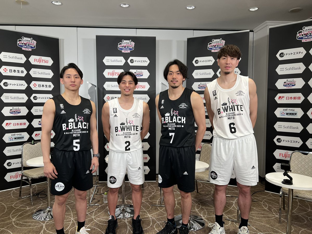 取材が終わり、最後写真を撮りましょうとなって撮った写真を見返してい