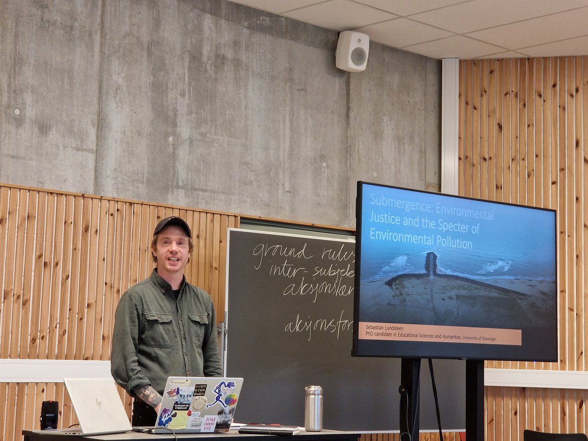 sidsareen's tweet photo. Aaaand... he's off! @S_Lundsteen at his midterm seminar on Submergence: Environmental justice and the specter of environmental pollution. A promising doctoral project midway through and ripening with much conceptual wealth and a sobering empirical case study. https://t.co/aC2wuOEUzJ