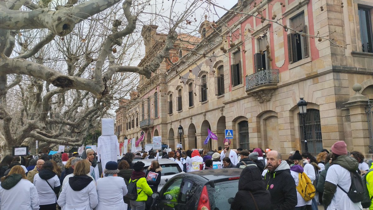 Ja n'hi ha prou!!! Vaga d'infermeres, NO som metges!!!#infermeresenvaga, <a href="/tv3cat/">TV3 és ara @Som3Cat</a> on ets??