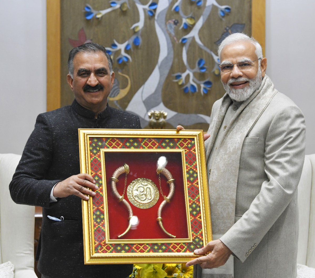 Naresh_HPCC's tweet photo. हिमाचल प्रदेश के माननीय मुख्यमंत्री श्री सुखविंदर सिंह सुक्खू जी ने आज नई दिल्ली में माननीय श्री प्रधानमंत्री नरेंद्र मोदी जी से कार्यभार संभालने के पश्चात पहली भेंट की और प्रदेश में विभिन्न विकास परियोजनाओं के सफल क्रियान्वयन के लिए केद्र से सहायता प्रदान करने का आग्रह किया। https://t.co/JiF4WqvKWm