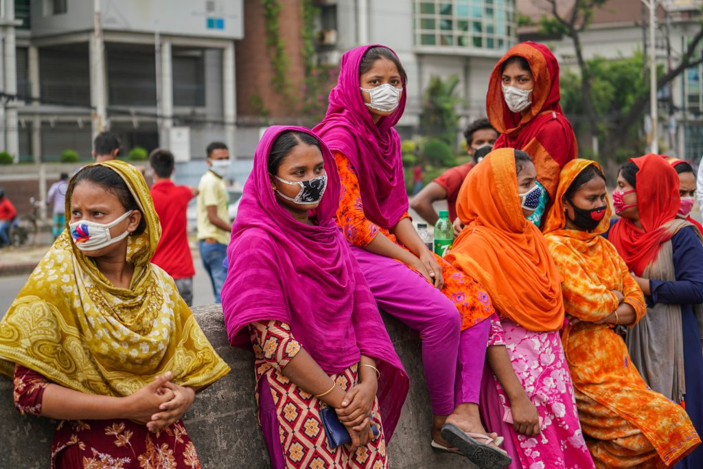 ECCJorg's tweet image. 📣YET ANOTHER #CSDDD vote in @EP_Development committee tomorrow⚠️

CSOs &amp;amp; citizens are calling on MEPs to vote in favor of the rapporteurs' Compromises for:
🕊️ Strong rights protection
🗣️ Proper stakeholder consultation
⚖️Access to justice 
⛓️  Value chain 
💼 #CSRD-aligned scope