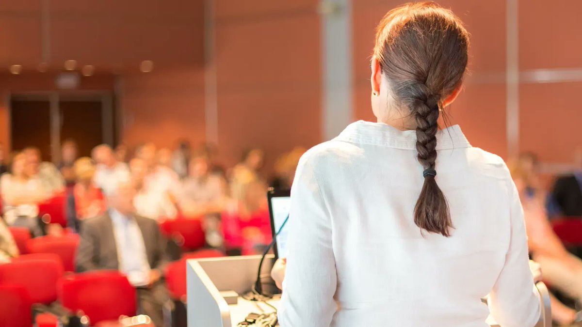 Although nearly a third of assistant professors are women, only 15% of #WIC have achieved full professor rank, a recent study led by @sealtin1 and @Drroxmehran finds. Read more: buff.ly/3HaUHsn @YaleMed @YaleIMed