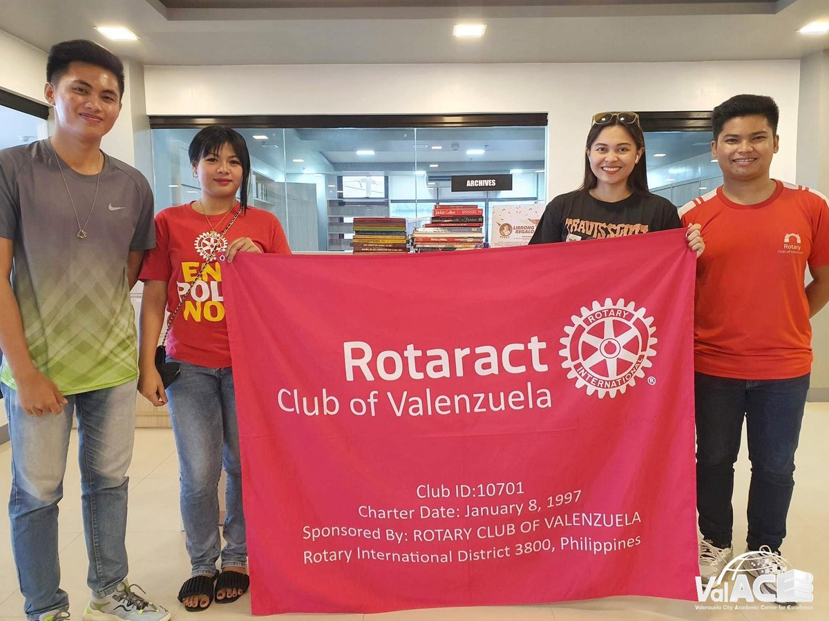 valcitylibrary's tweet photo. "Plano po naming mag-book drive para sa Valenzuela City Library."
Ang Rotaract Club of Valenzuela ay nagbigay ng mga aklat sa #BirthdayBookDrive na unang hakbang nila sa kanilang isasagawang book drive sa Marso.
Thank you for including ValACE in your future plans! https://t.co/6xv7C0E0y9