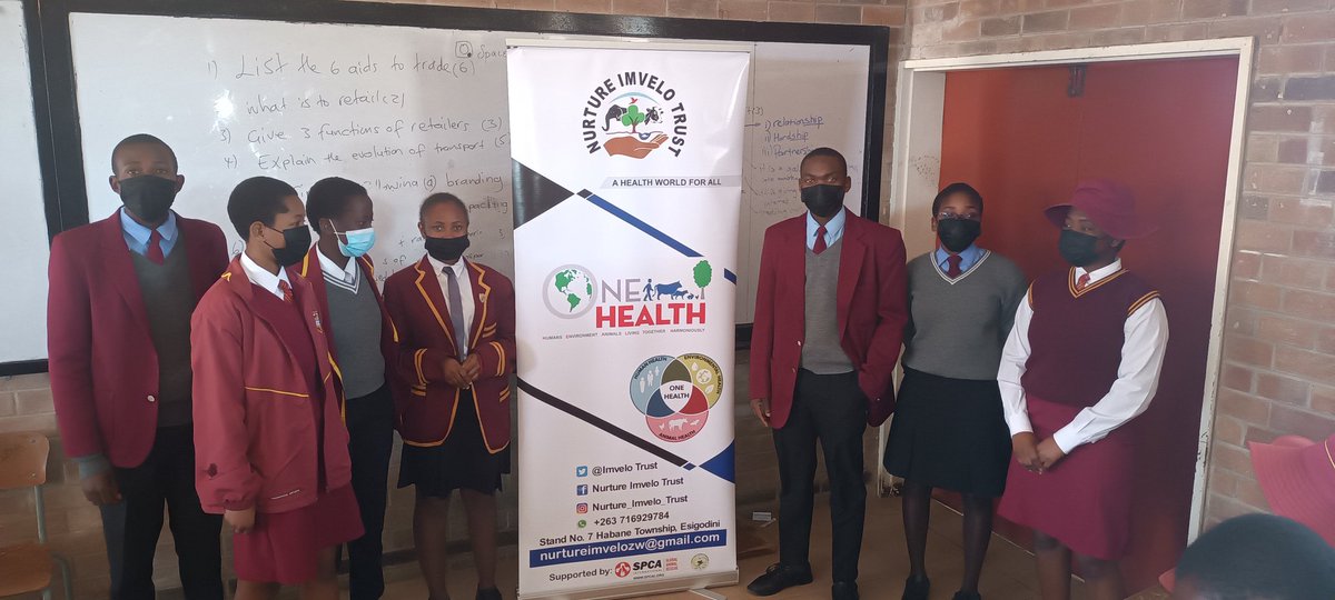 SaneleGabula's tweet photo. Many a times young people are usually excluded in issues that need everyone's attention.  Thank you @Foundershighschool for letting these young stars partake in Animal welfare and One Health programs. Looking forward to a great 2023 working with these brilliant young people. https://t.co/VCGA8l9bF5