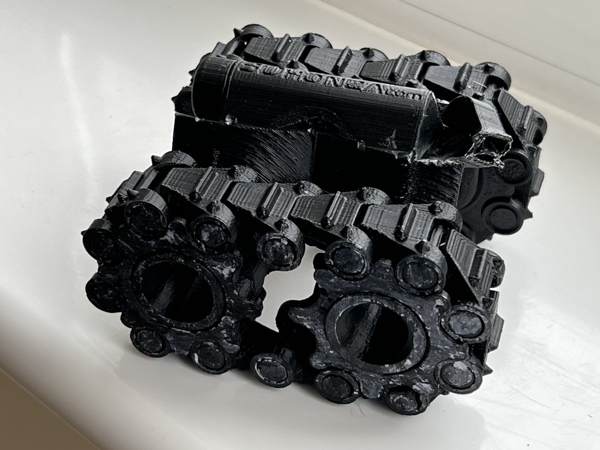 PaulSizemore's tweet photo. I'm so impressed with the #3Dprinting #PIPBot from @3dHonza https://t.co/AFFmvaBuax A quick print, but need a little more infill https://t.co/9scHylg9Gd