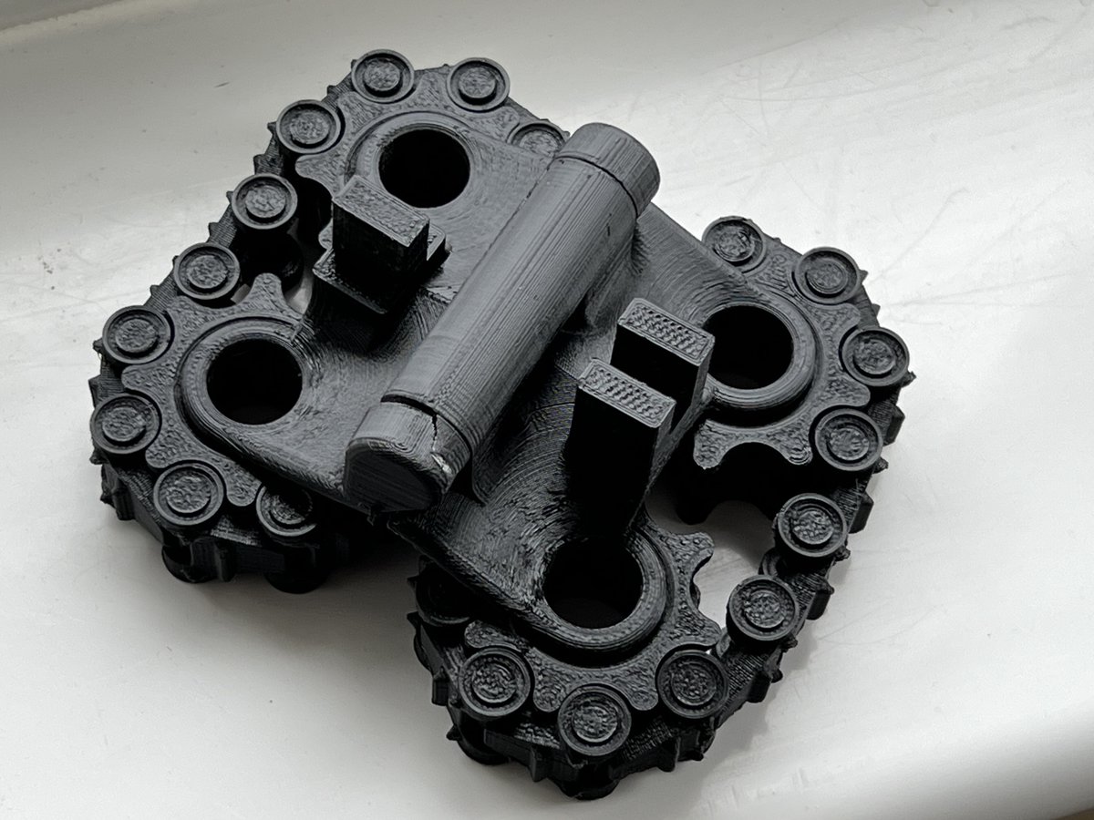PaulSizemore's tweet photo. I'm so impressed with the #3Dprinting #PIPBot from @3dHonza https://t.co/AFFmvaBuax A quick print, but need a little more infill https://t.co/9scHylg9Gd