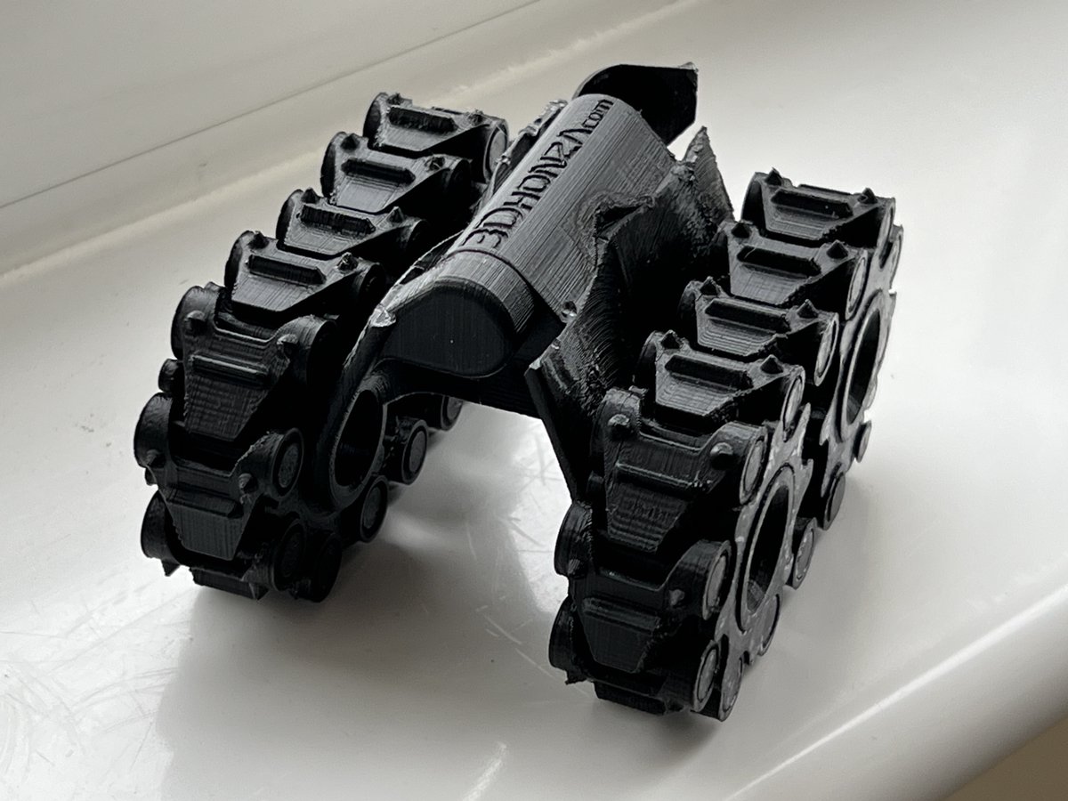 PaulSizemore's tweet photo. I'm so impressed with the #3Dprinting #PIPBot from @3dHonza https://t.co/AFFmvaBuax A quick print, but need a little more infill https://t.co/9scHylg9Gd