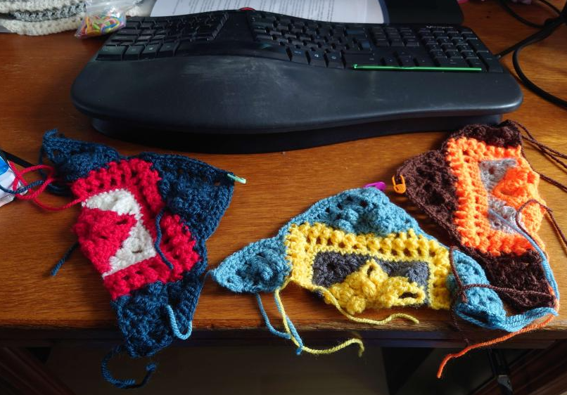 ChangelingYunie's tweet photo. week two of #colourlab #CAL from Scheepjes
It's coming along, with a LOT of left-over yarn. Hoping that when I'm done my yarn collection will fit in boxes under my bed again... https://t.co/OJdYB8RbZw