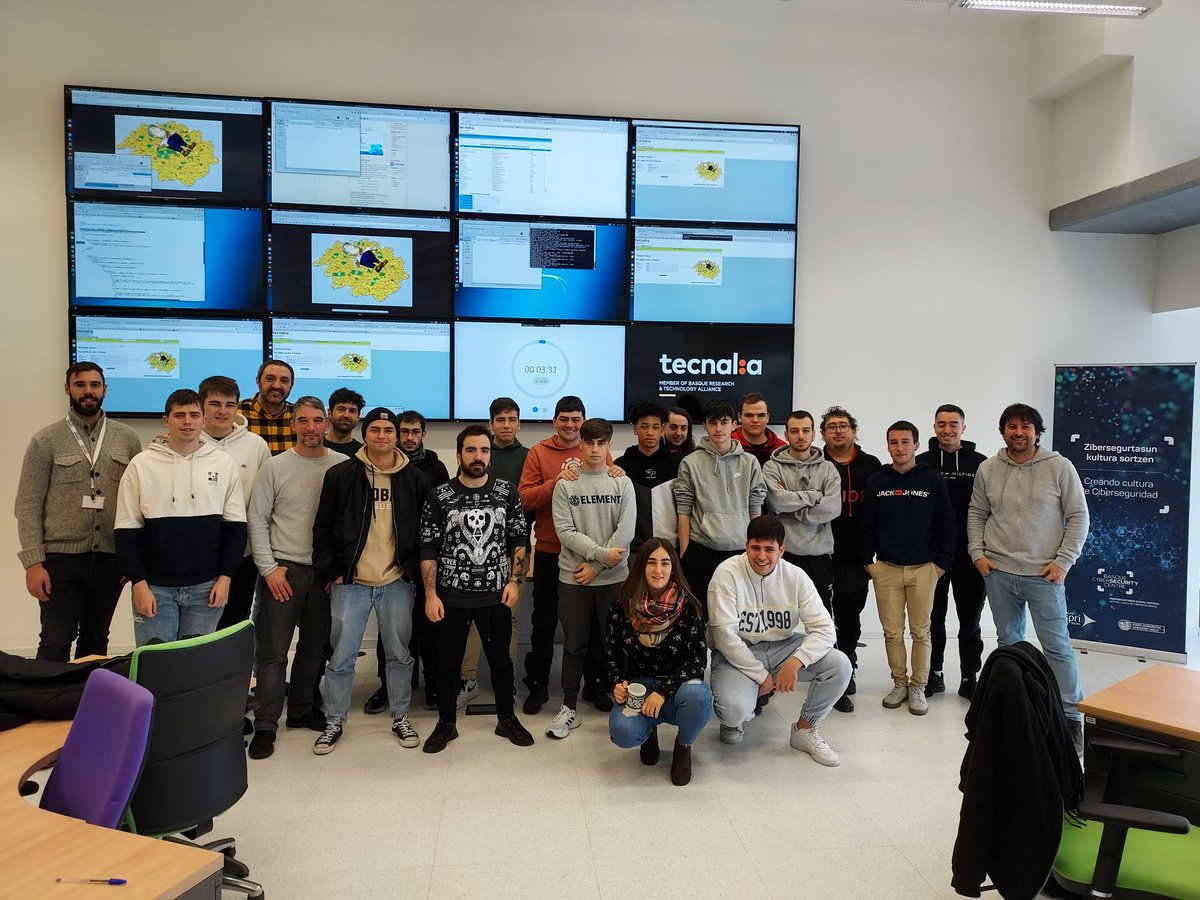 tecnalia's tweet photo. Los alumnos de #ASIR de la @MU_gep de la mano del @basquecscentre han venido al #CyberRange de TECNALIA a poner a prueba sus conocimientos de #Ciberseguridad .
👏👏Ha sido un placer.
🖐¡Hasta la próxima!

#FelizMartes a todos y a todas

#CreatingGrowth #ImprovingSociety https://t.co/12Hf2Kj5Ou