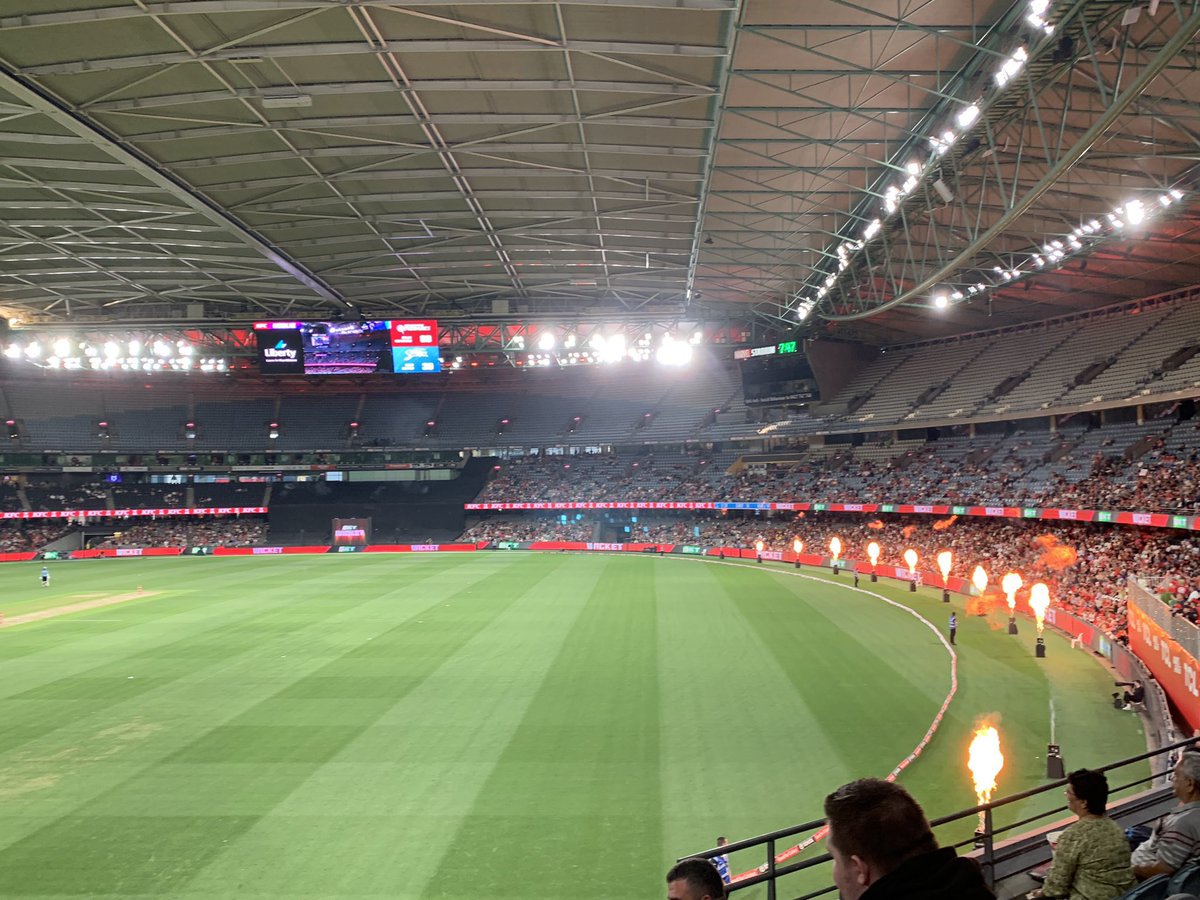 Just got home from the cricket. Loved my time. A big thanks to the @RenegadesBBL - they put on a show on the field and off it. #getonred #bbl12