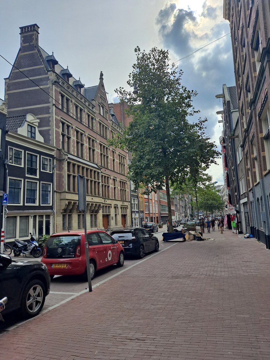 dii_goddess's tweet photo. Amsterdam dayzz https://t.co/qHQ4Csd11e