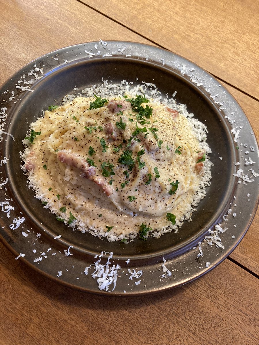 nokobake's tweet photo. かぶらのカルボナーラ
「カブラナーラ」びっくりするくらい美味しかった😍
#京都三条会商店街
#GULLMAN https://t.co/aI9MAlYJXo