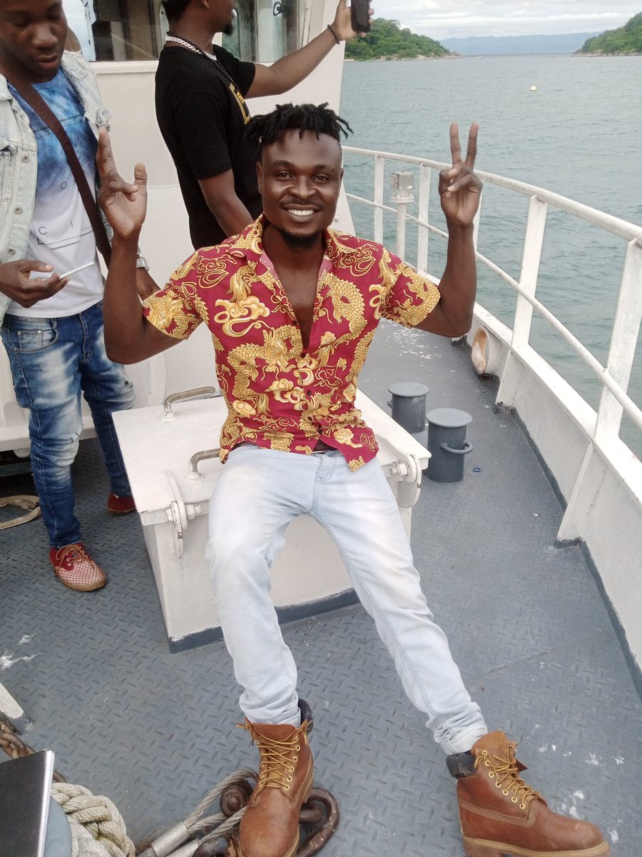 JayRealRealMan1's tweet photo. Waimanyawaimanya😄🛥️ https://t.co/zjgiXpIbRM