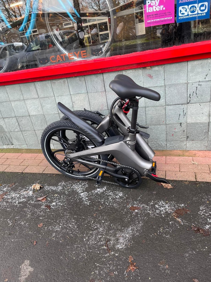 BroadgateCycles's tweet photo. Fab Folder! Falcon Flo folding ebike! Stylish looks and excellent 30-40miles range off its neat internal frame battery and rear wheel motor. Really comfy to ride with demos available. Slots in the boot and ideal for campers etc.. #fabfolder #emobility #Lancashire #ebike #preston https://t.co/tn1FzzbPGR