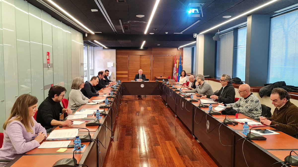 cescyl's tweet photo. 🗓️24 enero 2023. La Comisión Permanente del @cescyl, en sesión extraordinaria, adoptó por unanimidad un #Acuerdo sobre la situación actual del Servicio Regional de Relaciones Laborales (#SERLA) para su remisión al Sr. Presidente de la @jcyl 
🔴Mañana en la web del CES https://t.co/lUu0FGanzU