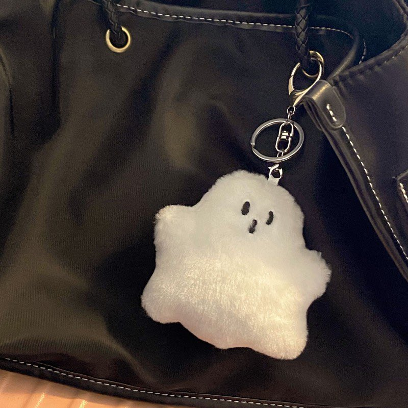 Wear_Blossom's tweet photo. [RT추첨 한분 키링 1개 보내드려요]
당일발송/

👻호엥 유령 키링👻

작고 귀여운 유령 친구에요!
말랑말랑 하찮은 귀여움으로 전혀 무섭지 않아 사랑스럽답니다🤍

작은 크기로 가방 등에 매달고 다니기도 좋아요❕

🚀당일발송으로 빠르게 받아보실수 있어요🚀

✅https://t.co/QVEMNRVGuy https://t.co/jJfczkVvm0