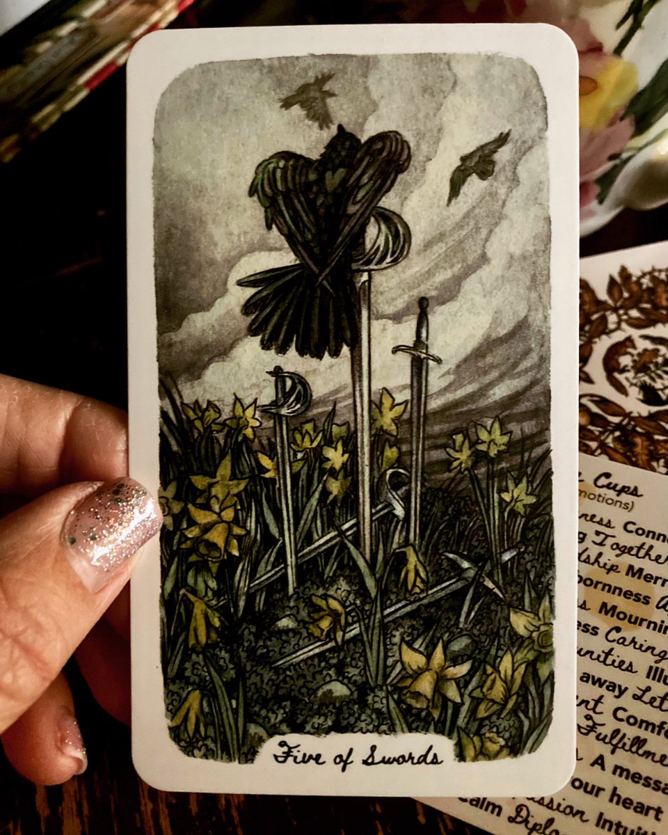 thelunarhaven's tweet photo. If you’re faced with what feels like defeat, remember you’ve gotten through every letdown, setback and disappointment so far.
🌙✨
#oakashandthorn #tarot #5ofswords #awakening #persistence #spiritualgrowth #selfhealing #selfhealers #thelunarhaven #healingfromtheheartland https://t.co/MOlxJnWwP3
