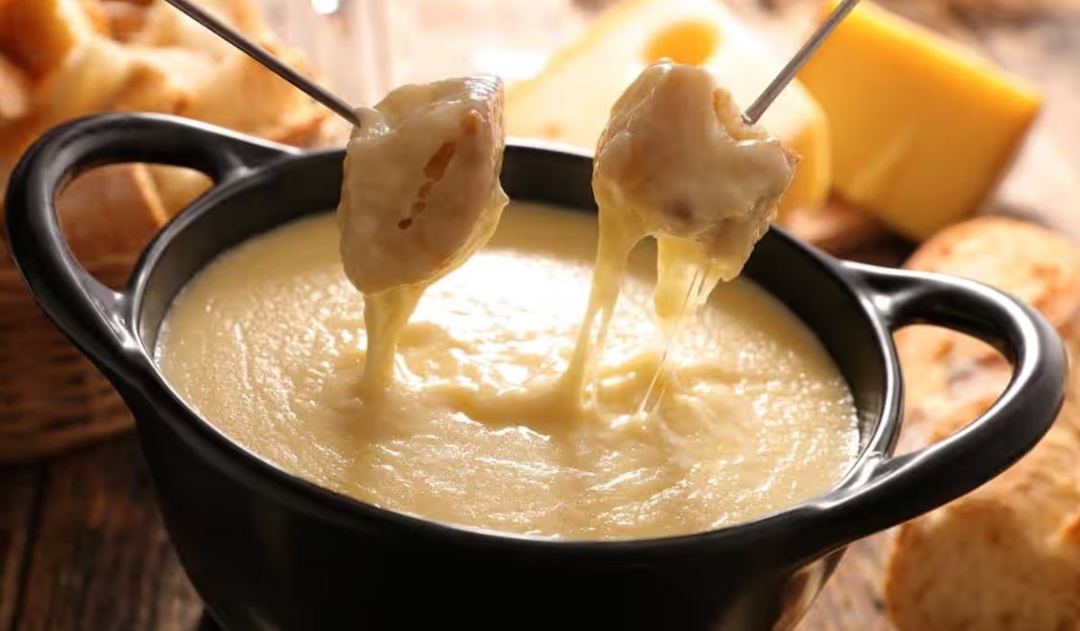 FrenchClick's tweet photo. FONDUE SAVOYARDE !
https://t.co/HGj6XlgBfn https://t.co/S2yF3Hafko