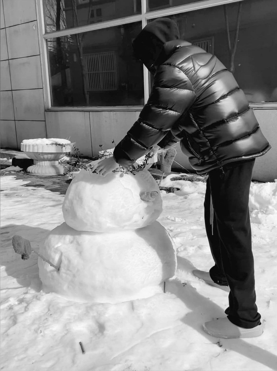 Kiiara_yeontan's tweet image. &quot;I get a feelin&apos; sometimes that I can&apos;t get close enough to you&quot; 🍃
@BTS_twt @BTSPROJECTRSA 

#SASD 
#SArmyselcaday 
#SArmy