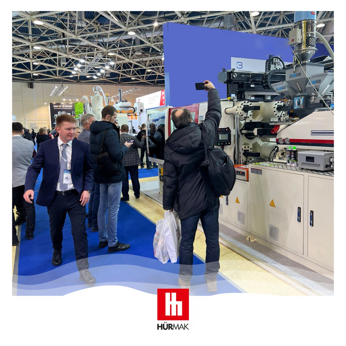 hurmakmakina's tweet photo. Выставка RUPLASTICA'da bizleri ziyaretinizden memnuniyet duyarız. Salon 2.1 Stant No C23
.
Visit us at #RUPLASTICA Hall 2.1 Booth No: C23
.
Хурмак РУС на выставке #Ruplastica
Павильон: 2.1 C23, мы будем рады видеть всех наших друзей и клиентов!
.
#hürmak #enjeksiyonmakinası https://t.co/8OLsbfoDgY