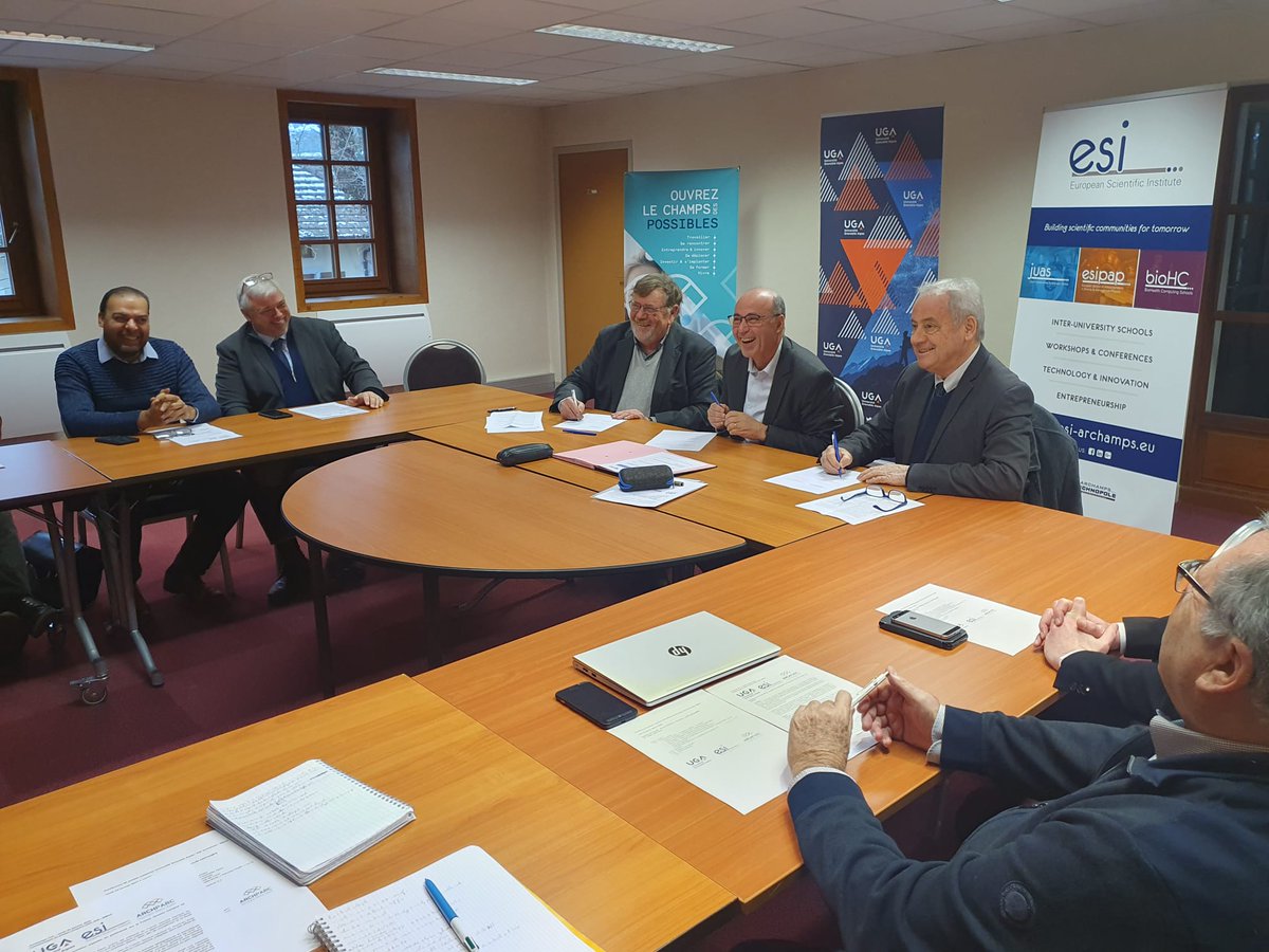 ESIArchamps's tweet photo. L’@UGrenobleAlpes, l’@ESIArchamps et #ArchParc signent une convention tripartite de #partenariat qui vient officialiser des années de collaborations passées et à venir en matière d’#écoles thématiques innovantes.

En savoir + https://t.co/uEiVyyqwRx https://t.co/NCWIMY3LVG