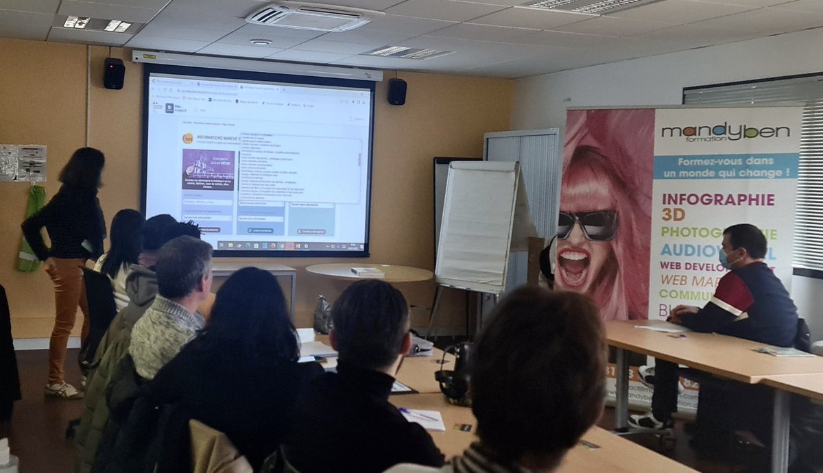 #AvecPôleEmploi #Istres 🎯Découverte des métiers du numérique, des formations pour y accéder et offres d’emploi proposées sur ce secteur qui présente un fort potentiel d'embauches. Merci à l’<a href="/Afpa_Formation/">Afpa</a> <a href="/MandybenForm/">Mandyben Formation</a>  pour leur participation à cet atelier #SemaineNumerique