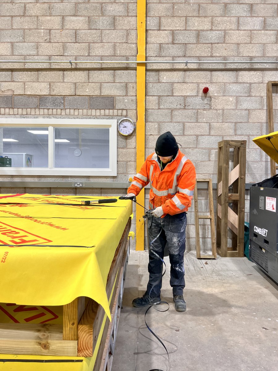 Creating Enterprise tweet media