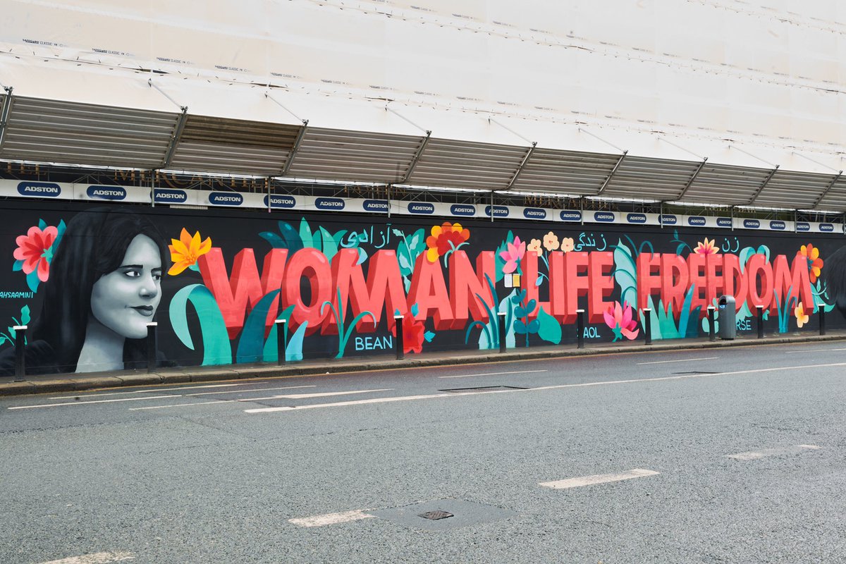 We, alongside <a href="/yarancollective/">yarancollective</a>, stand in solidarity with the people of Iran in their 44 year fight for freedom. #WomanLifeFreedom #MahsaAmini #mural #StreetArt #Iran #MinawCollective