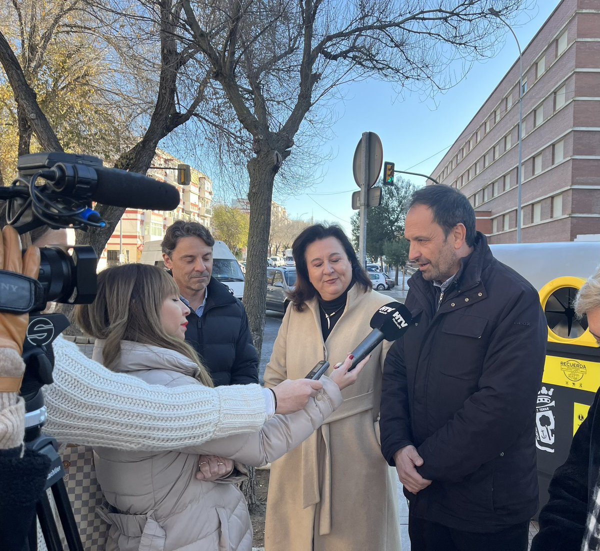 anagalan131's tweet photo. #reciclos llega a la ciudad de Huelva, gracias a @AytoHuelva y @ecoembes ¡El Sistema de Devolución y Recompensa #SDR sigue creciendo!
@AAjlopezp https://t.co/hP5vmJ88GD
