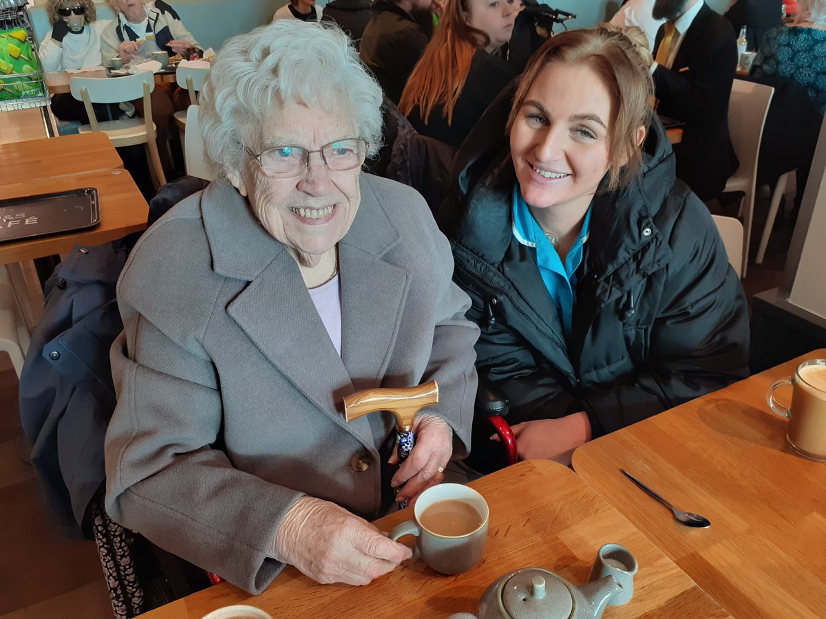 CareSouthUK's tweet photo. Residents at #CastleDene enjoyed a fun-filled #shopping trip to #Castlepoint where they had a browse around the shops admiring the latest fashion and trends. Residents purchased some items for themselves and enjoyed a nice cuppa to finish the day.

#CareSouthUK #FoodFunFriendship https://t.co/4qwnjlDVnO