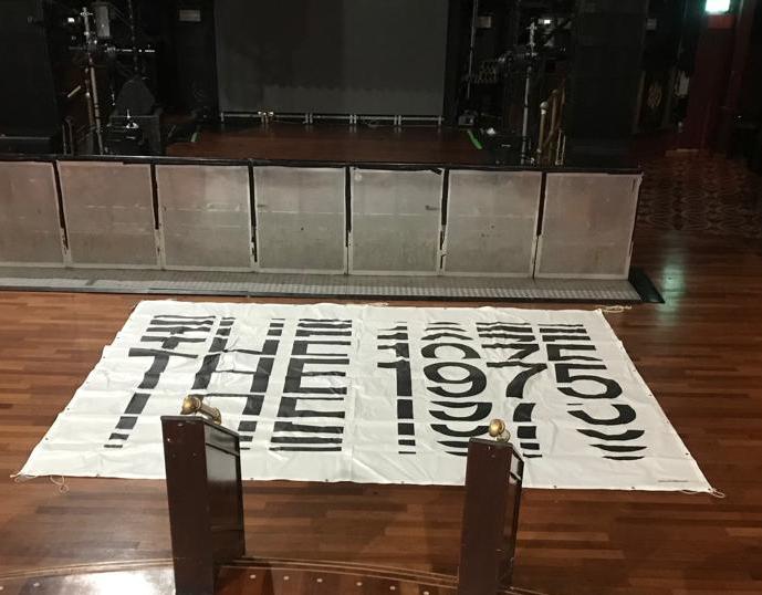 GIVE YOURSELF A TRY 

we need to give this massive 1975 banner a home. 

enter the £1 raffle - with 100% of funds going to our local foodbank <a href="/RoadCrest/">CREst Cambridge Road Estate. Chair Jill Preston</a> - at banquetrecords.com/the-1975/abiio… 

we'll draw the winner on Sunday afternoon